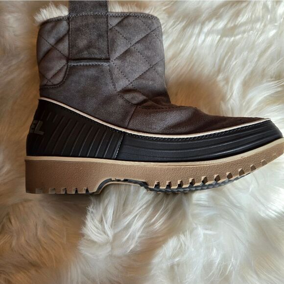 Sorel women's 7.5 winter boots - Picture 8 of 9